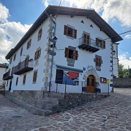 Oiz Posada De Oitz מראה חיצוני תמונה